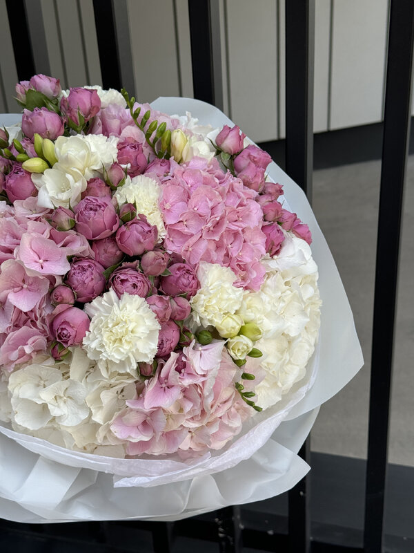 BOUQUETS
