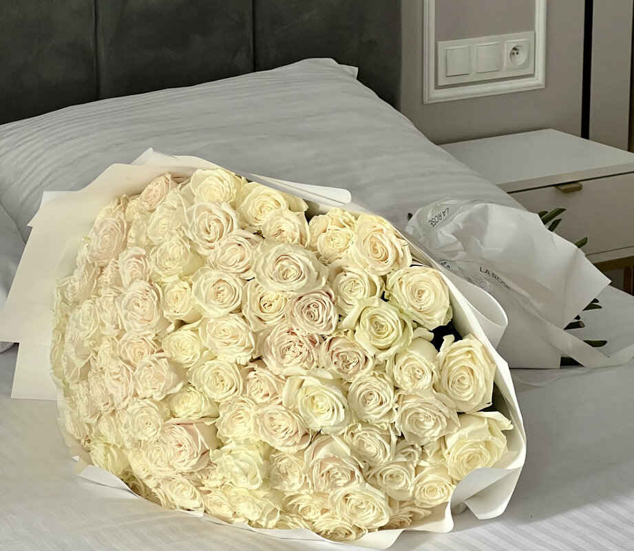 MONO BOUQUETS
